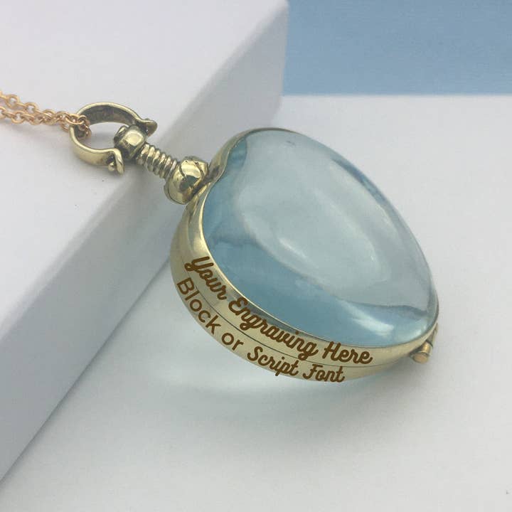 Guldbelagt hjerteformet medaljon fra LY Lockets for engroshandel hos Mon Bijoux