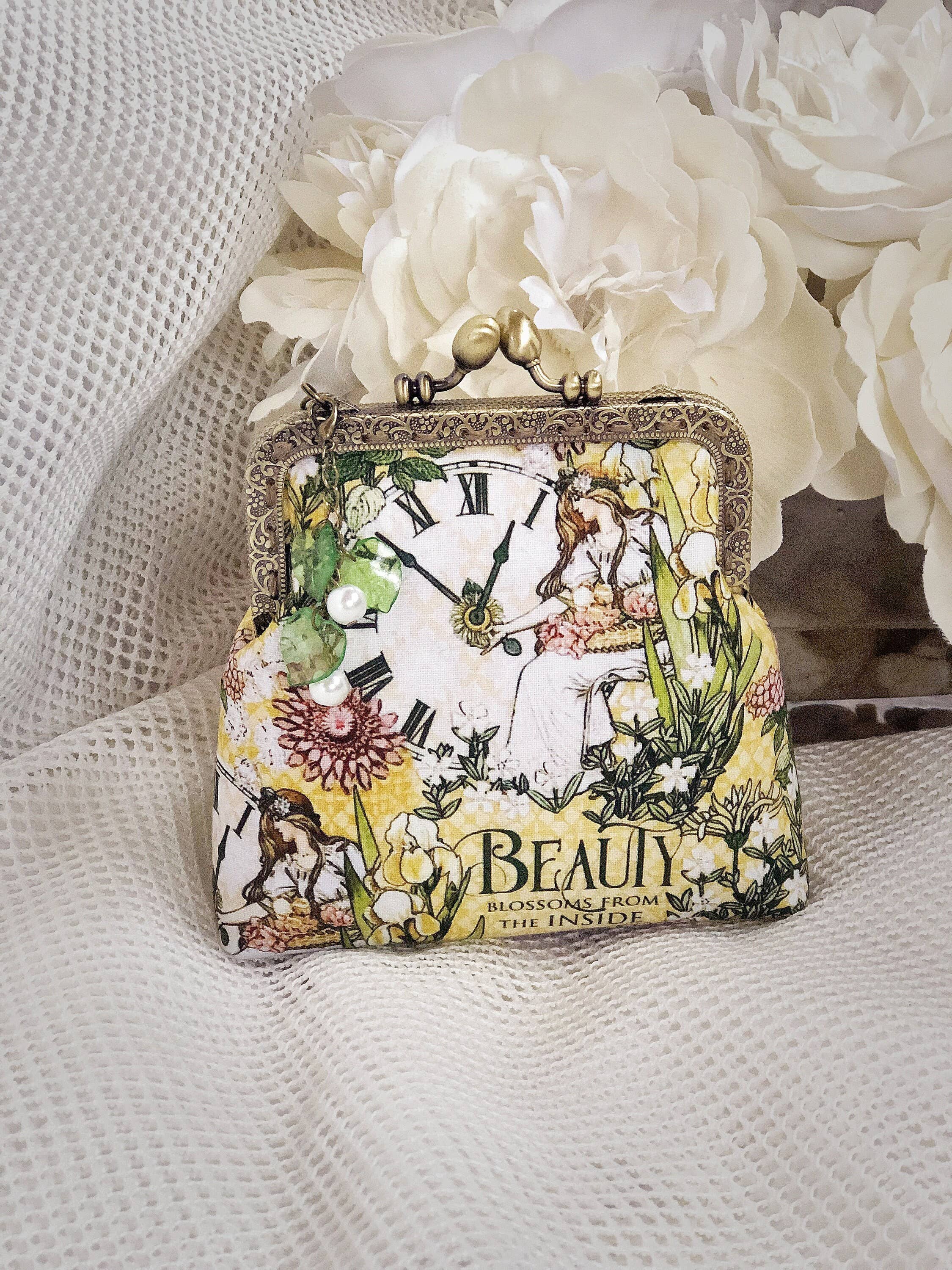 LeisTextileStudio - Wholesale Coin Purse - Women's - Mucha Art Kiss Lock Coin Purse Mini Clutch Cardholder1