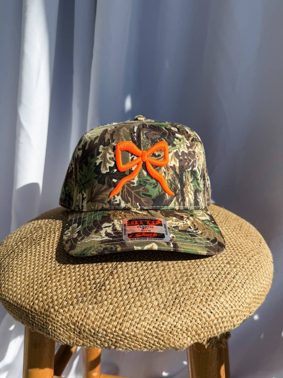 Coco & Rho – Großhandel Trucker-Cap – Damen – Bogen Tarnung - Trucker-Kappe Leuchtend Orange1