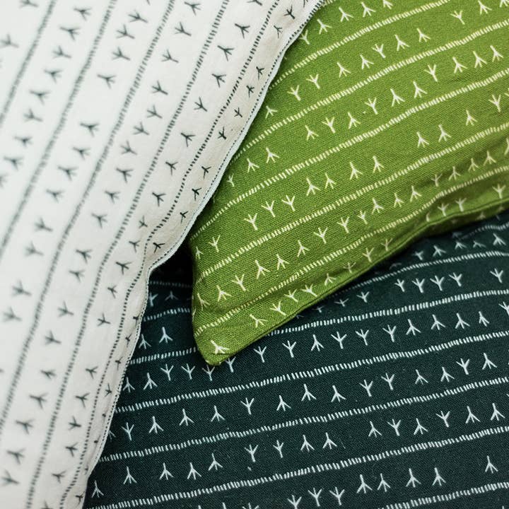 Sabiá - Wholesale Chair Cushion - Rectangular cushion 30×50 ABACATE green — ARRASTA PÉ pattern