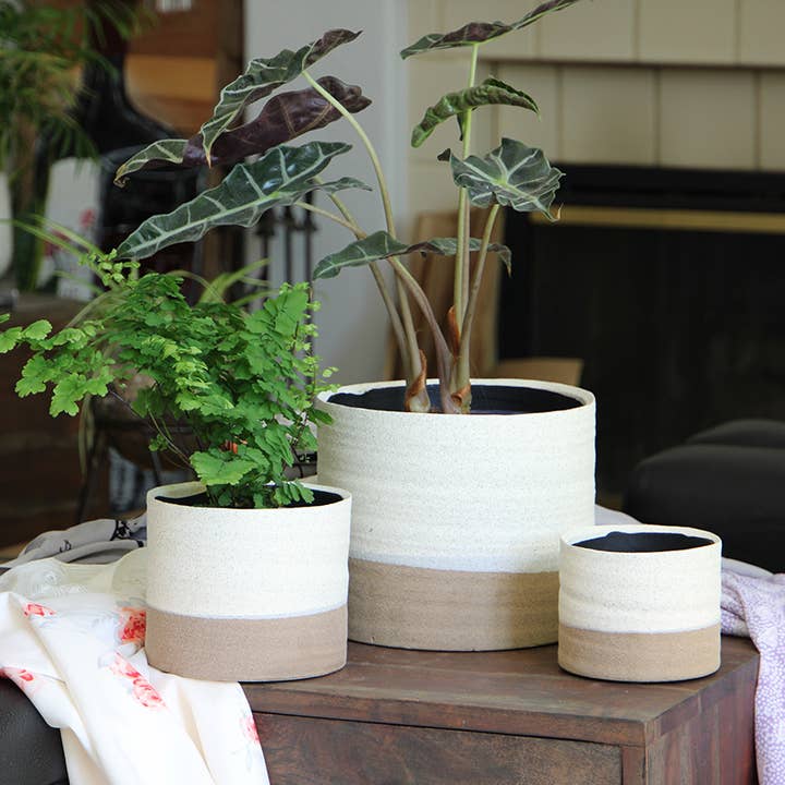 Jewel Mug Planter, Ivory Speckle for wholesale by Pacific Home & Garden