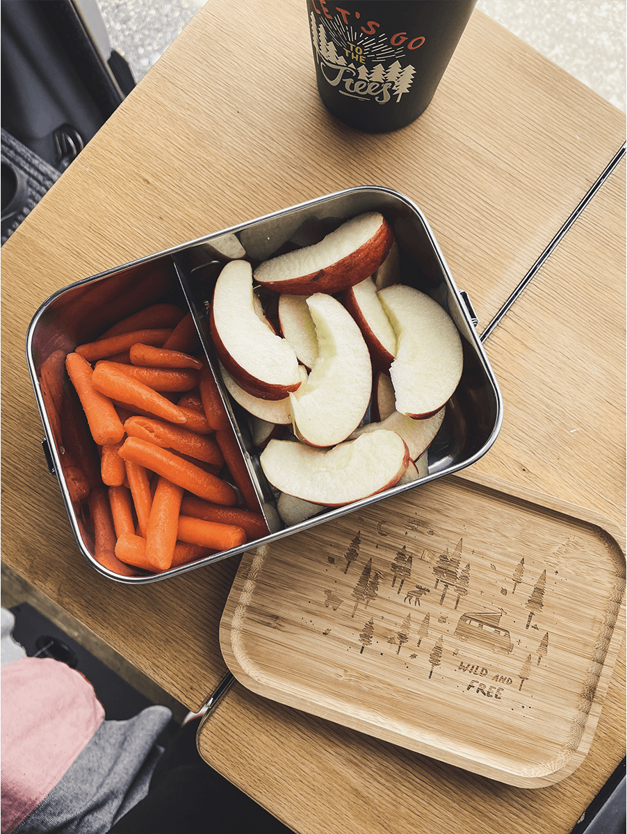 Roadtyping – wholesale Lunch bag/box – Lunch box/lunch box - Wild & Free with cutting board - lid2