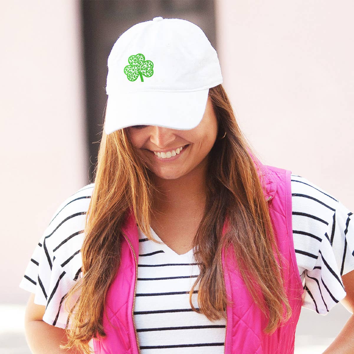 Viv&Lou - Wholesale Baseball Cap - Women's - Leopard Shamrock White Cap1