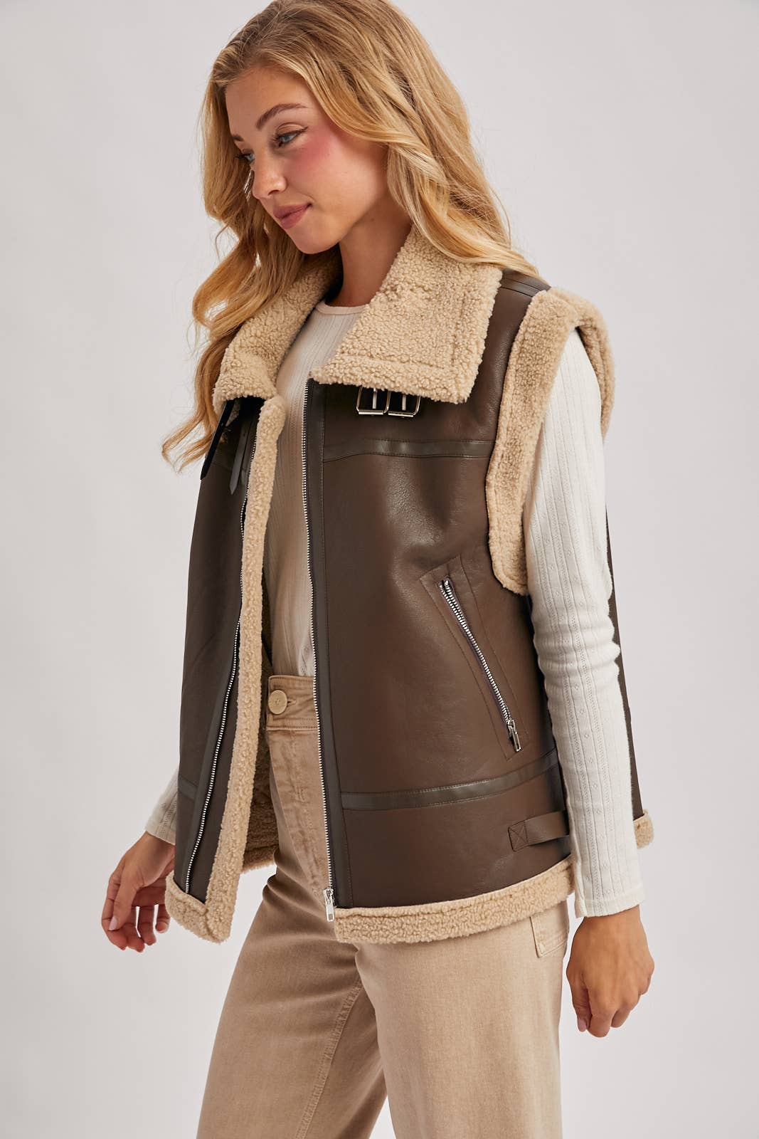 Bluivy – wholesale Outerwear Vest - Women’s – FAUX LEATHER WITH INNER FAUX SHEARLING AVIATOR VEST14