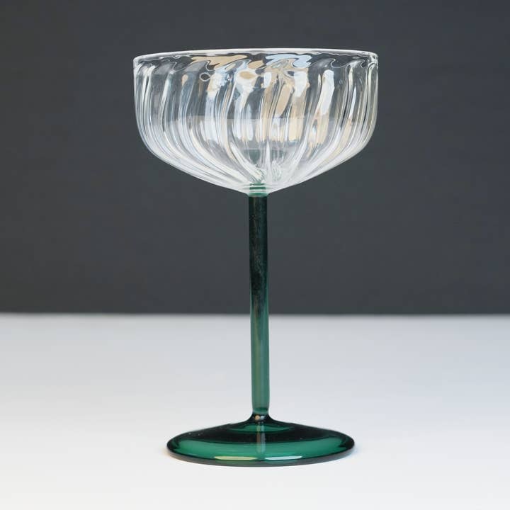 Casa Amarosa - Wholesale Cocktail/Liquor Glass - Swirl Cocktail Glass -Clear & Green, 4 x 6.5 Inches1