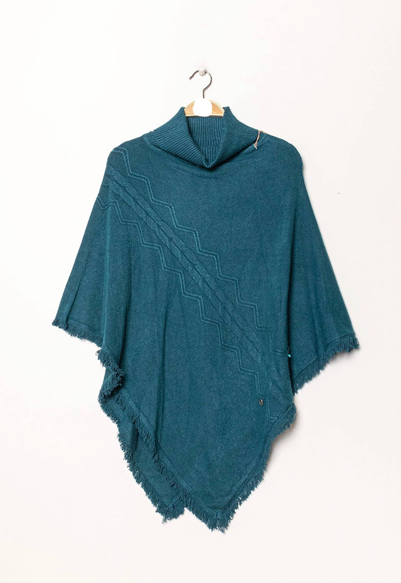 Happy look – Poncho - Mulher por atacado – Poncho Feminino com Gola Alta – Padrão Tecido & Acabamentos com Franjas8