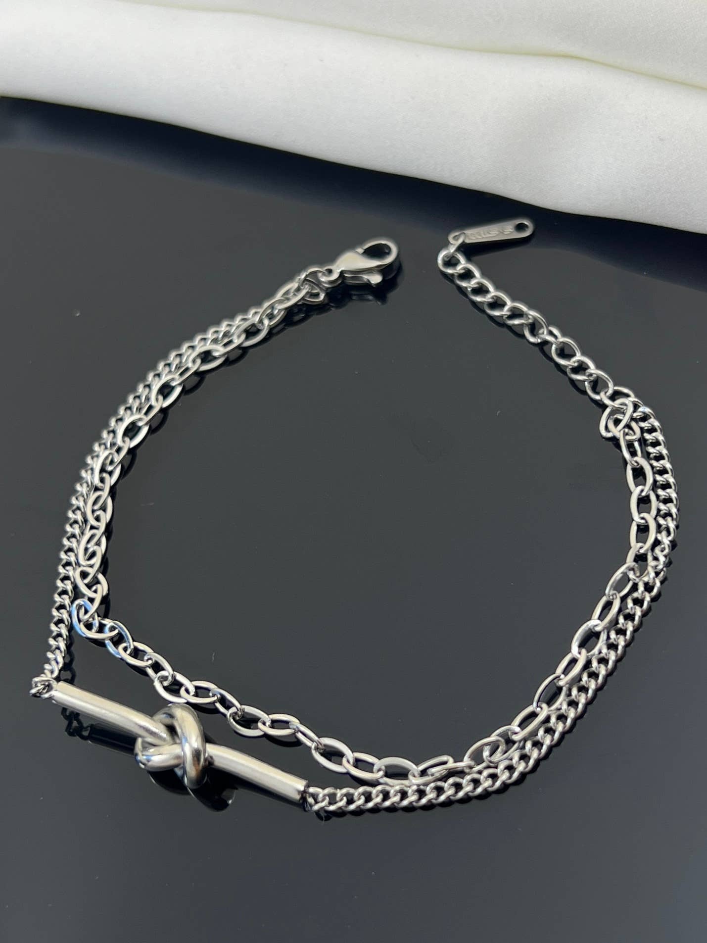 COSMOS - Wholesale Link & Chain Bracelet - Double wrap knot bracelet in stainless steel1