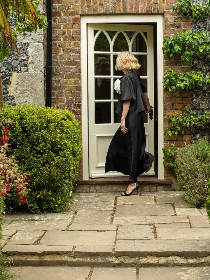 CHALK – wholesale Skirt – Women’s – Gina Skirt | Black