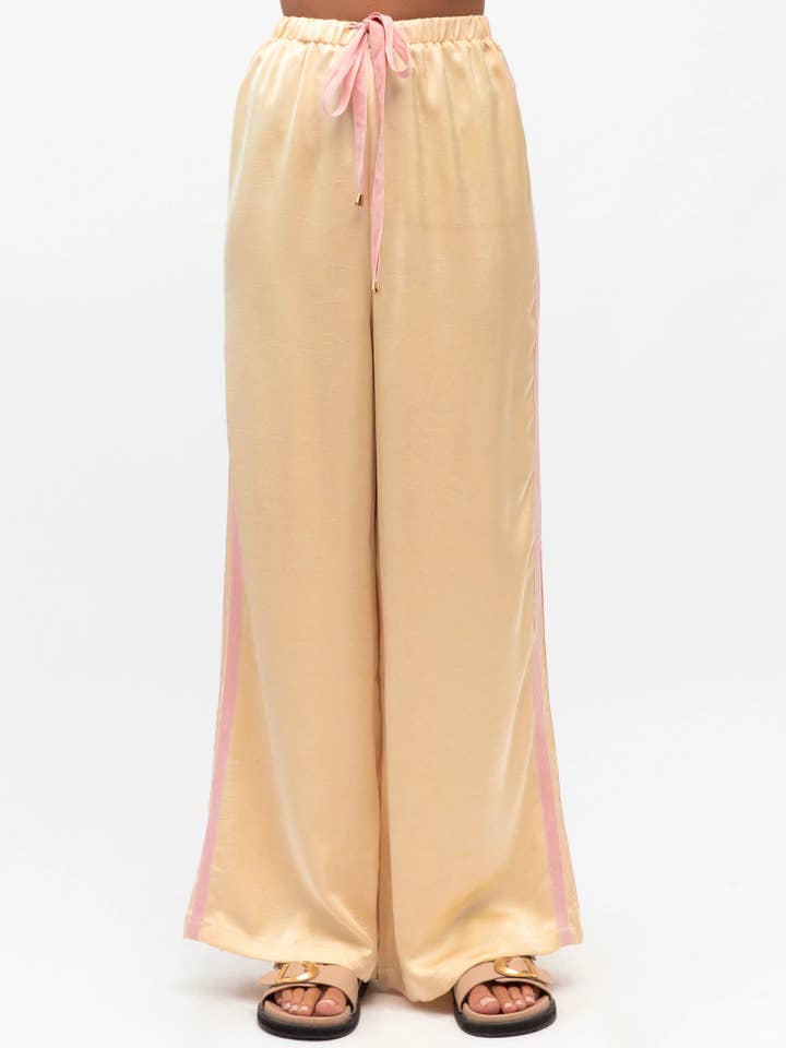 Global Fashion House - Wholesale Pants - Women's - ELASTICATED WAIST PANTS1