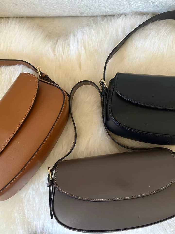 LISA - minimal shoulder bag for wholesale by Zhade