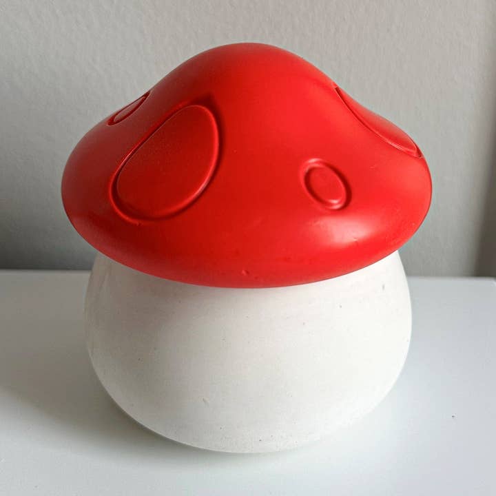 NOUVEAU !!! Pot à champignons - PAS DE TARIFS pour la vente par Lynn & Liana Designs