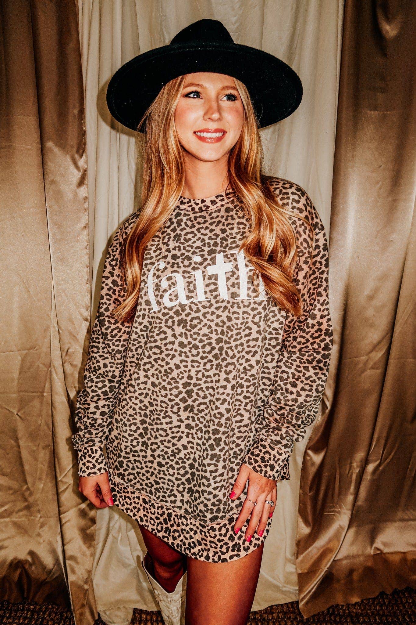 Southern Bliss Co. - Wholesale Graphic Sweatshirt - Women's - Faith Bleached Leopard Scoop Sweatshirt2