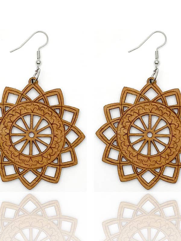 Boucles d'oreilles en bois en forme de fleur - Inspirées de l'Afrique pour la vente par AfricanFabs