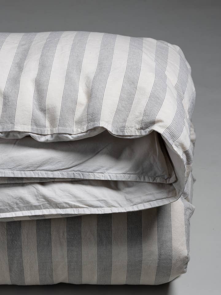 FEEL duvet cover, linen with cotton lining, made in Italy for wholesale by FEELUM homelinen by David Home srl