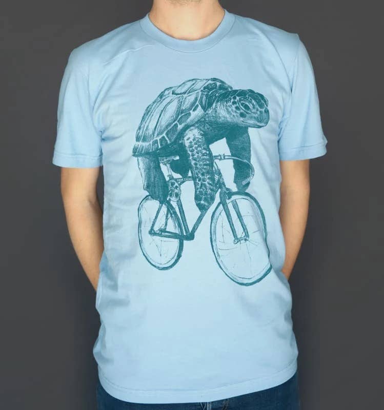 Dark Cycle Clothing - Vente T-shirt sérigraphié – unisexe - Tee-shirt unisexe Seaturtle on a Bicycle2