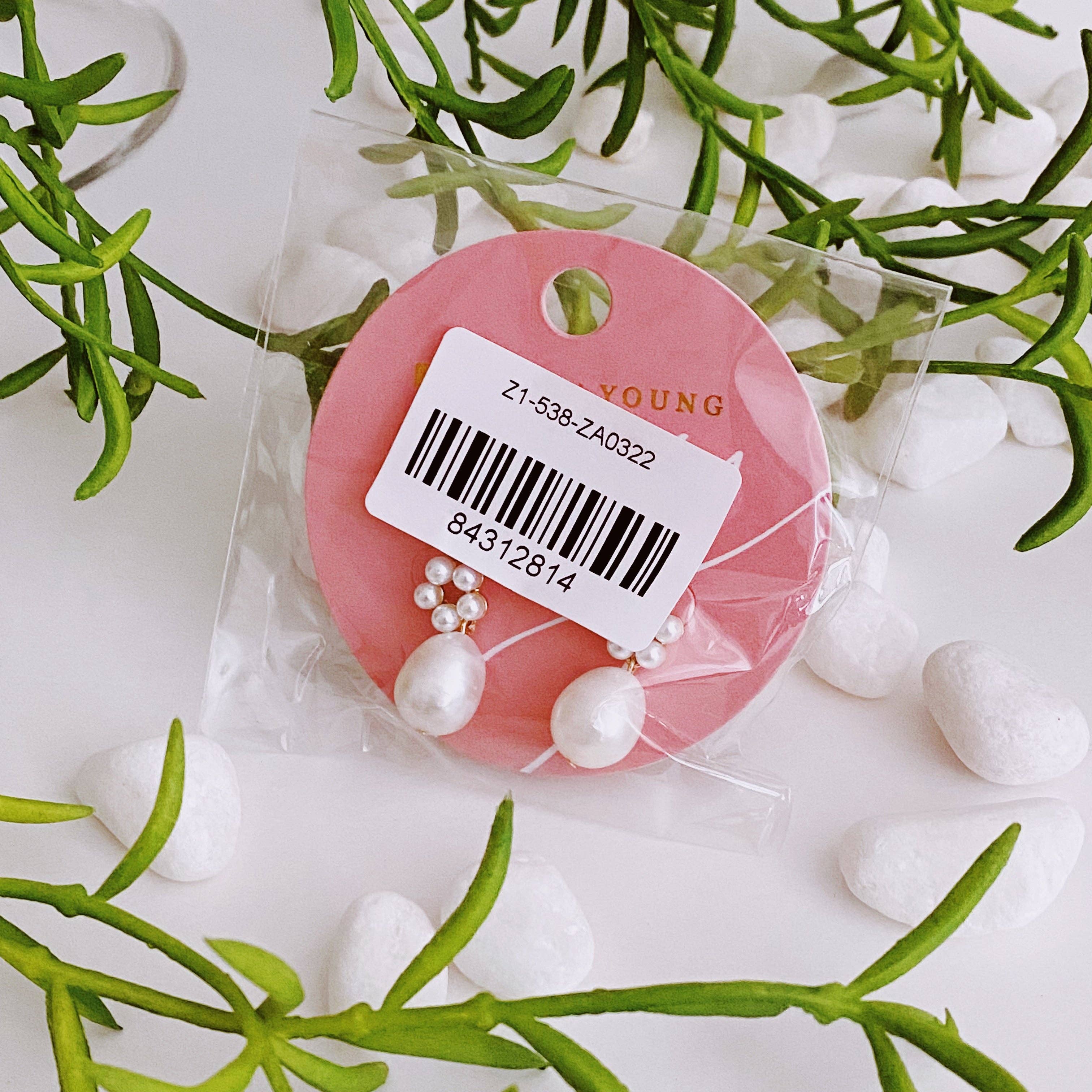 Ellison+Young - Vendita all'ingrosso Orecchini pendenti - Orecchini a goccia con perle d'acqua dolce Blooming6