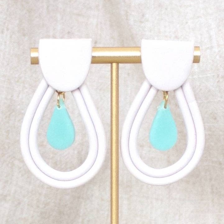 The Individualist for wholesale by Simply Yenni