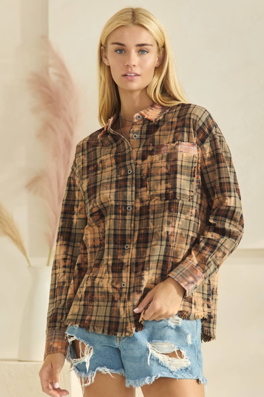 Oddi – wholesale Tröja med knappar – Dam – Plus Spotted Bleach tvättad dunskjorta3