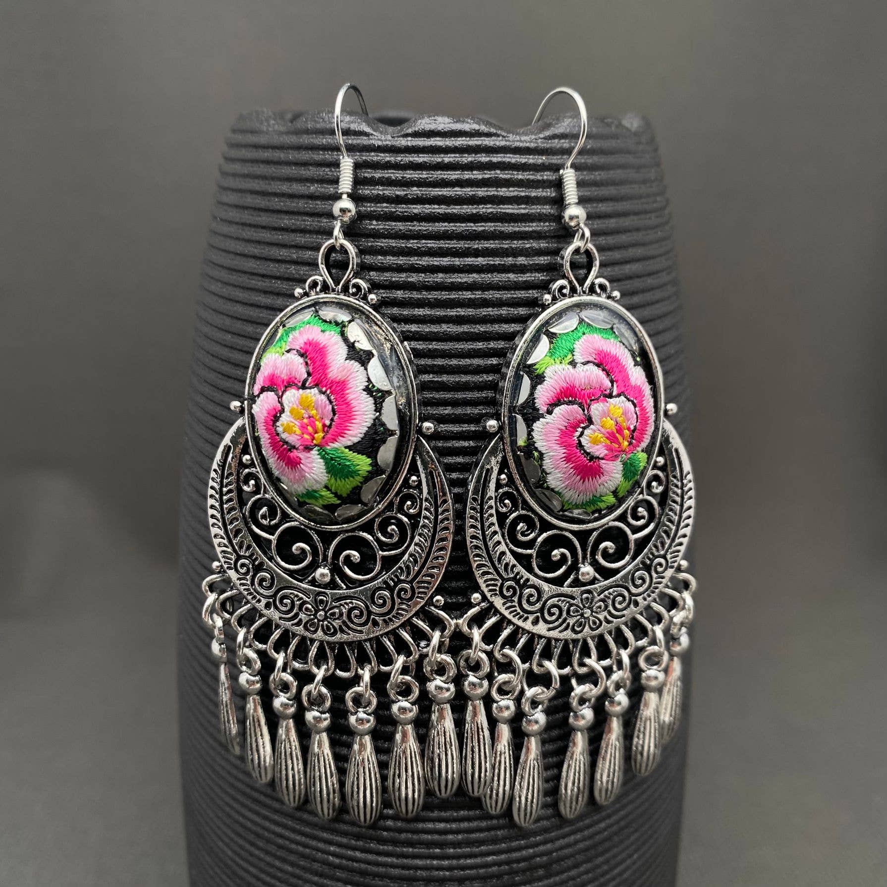 Mio Queena – wholesale Dangle earrings – Multi-style Vintage Woven Flower Pattern Ethnic Style Earrings35
