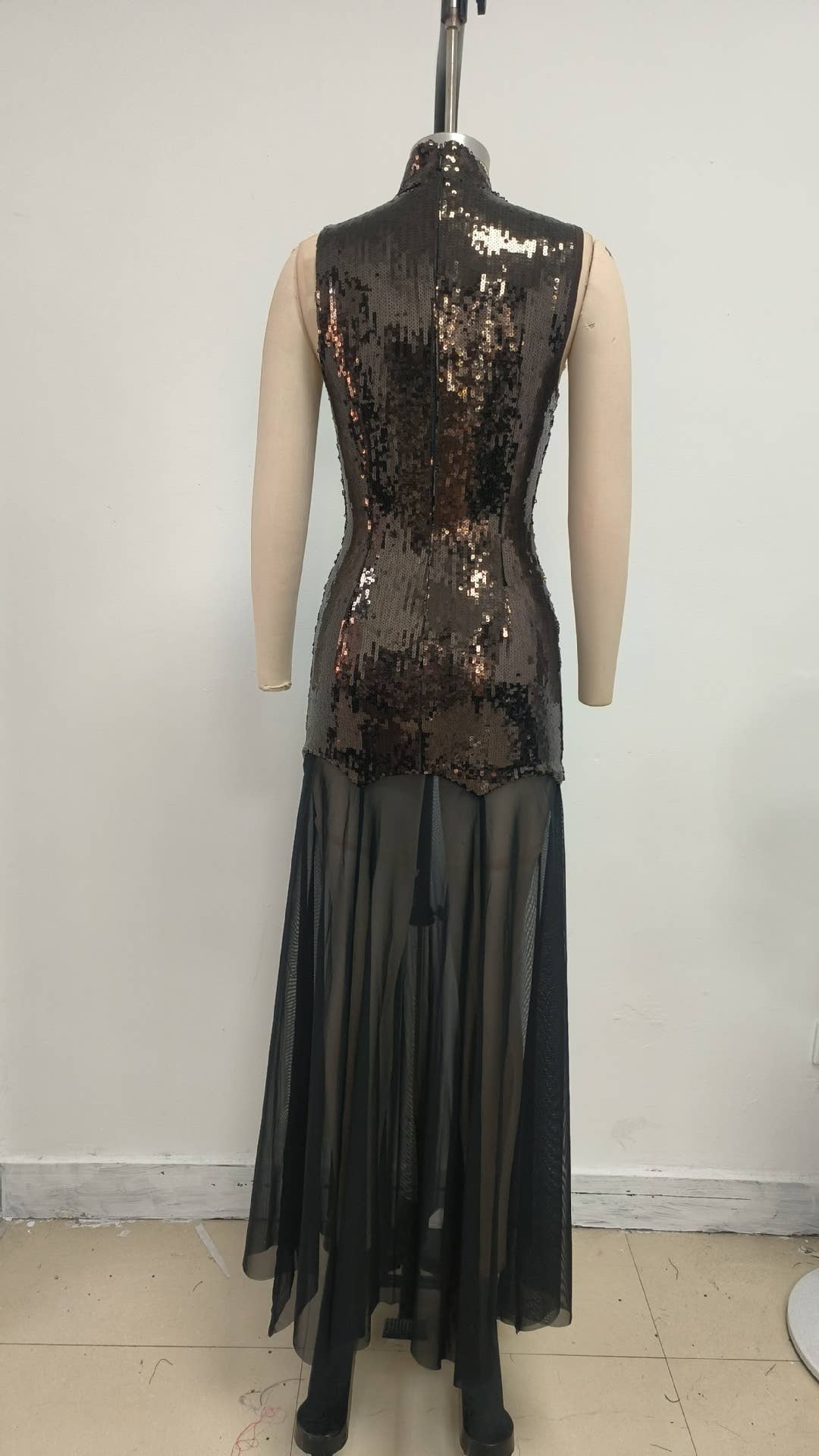 Marrón oscuro+Negro Vestido de noche elegante DR579 con cuello alto y lentejuelas translúcidas de venta al por mayor en Faire8