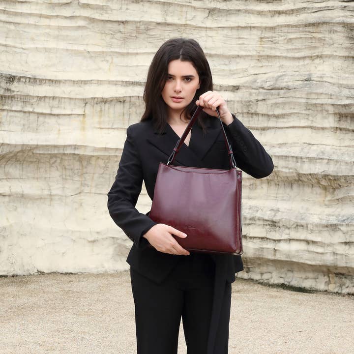 Schoudertas met twee compartimenten voor wholesale door INES DELAURE