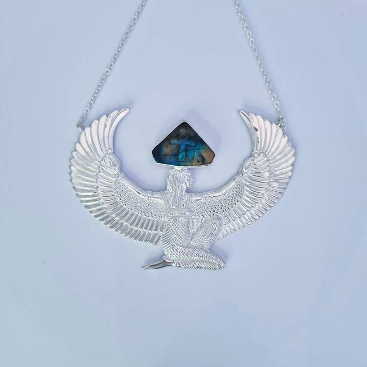 Collana Premium Grande Argento Dea Iside con Labradorite e Ankh intagliato a mano per la vendita all'ingrosso da parte di Feather Tribe