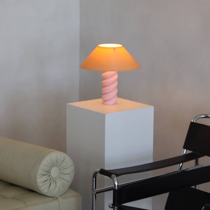 Sofiest Designs - Wholesale Accent/Desk Lamp - Sofiest Designs Swirl Table Lamp4