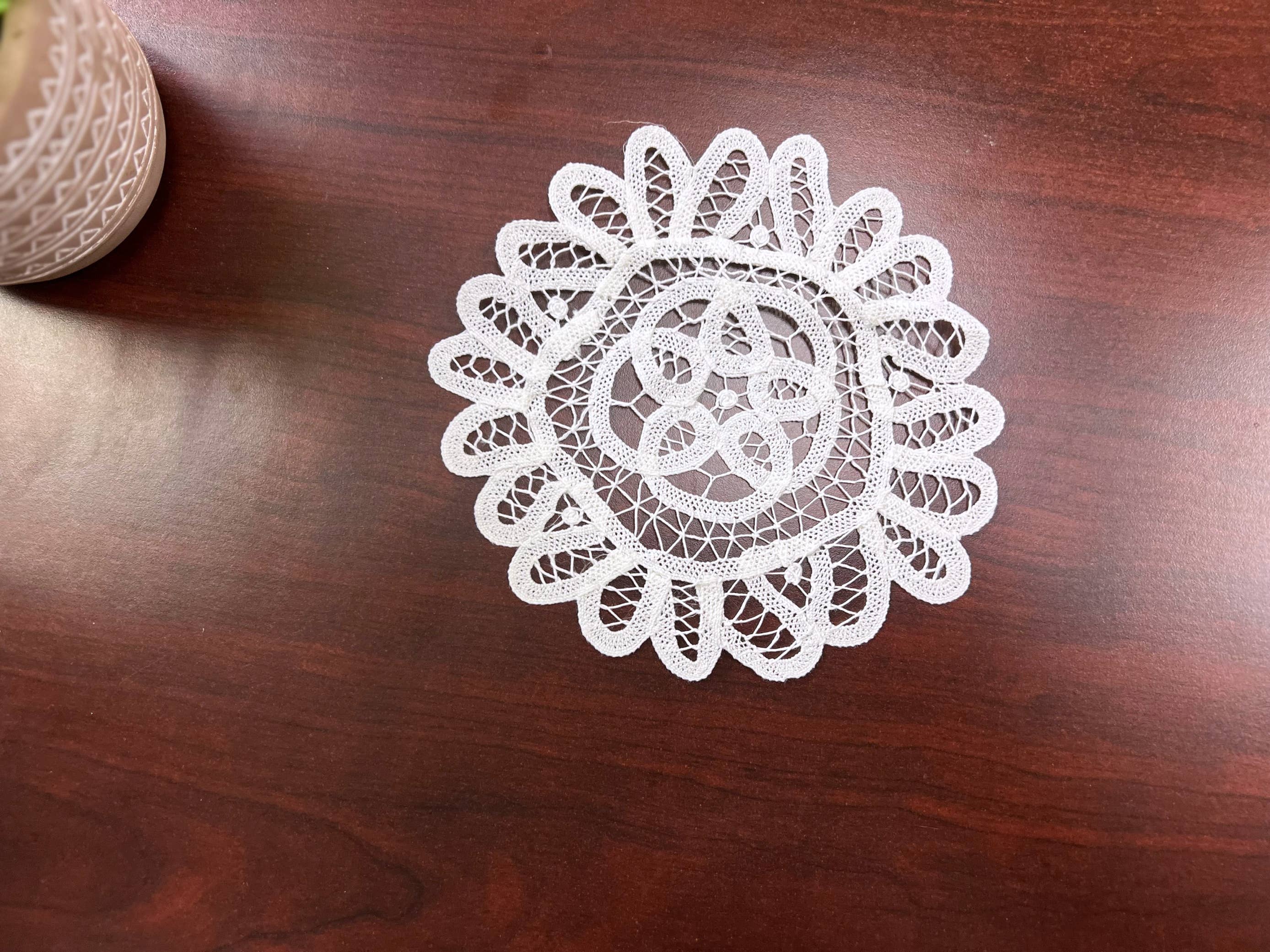 Peking Handicraft - Wholesale Doily - Annie's Treasures Doilies Round Shape0