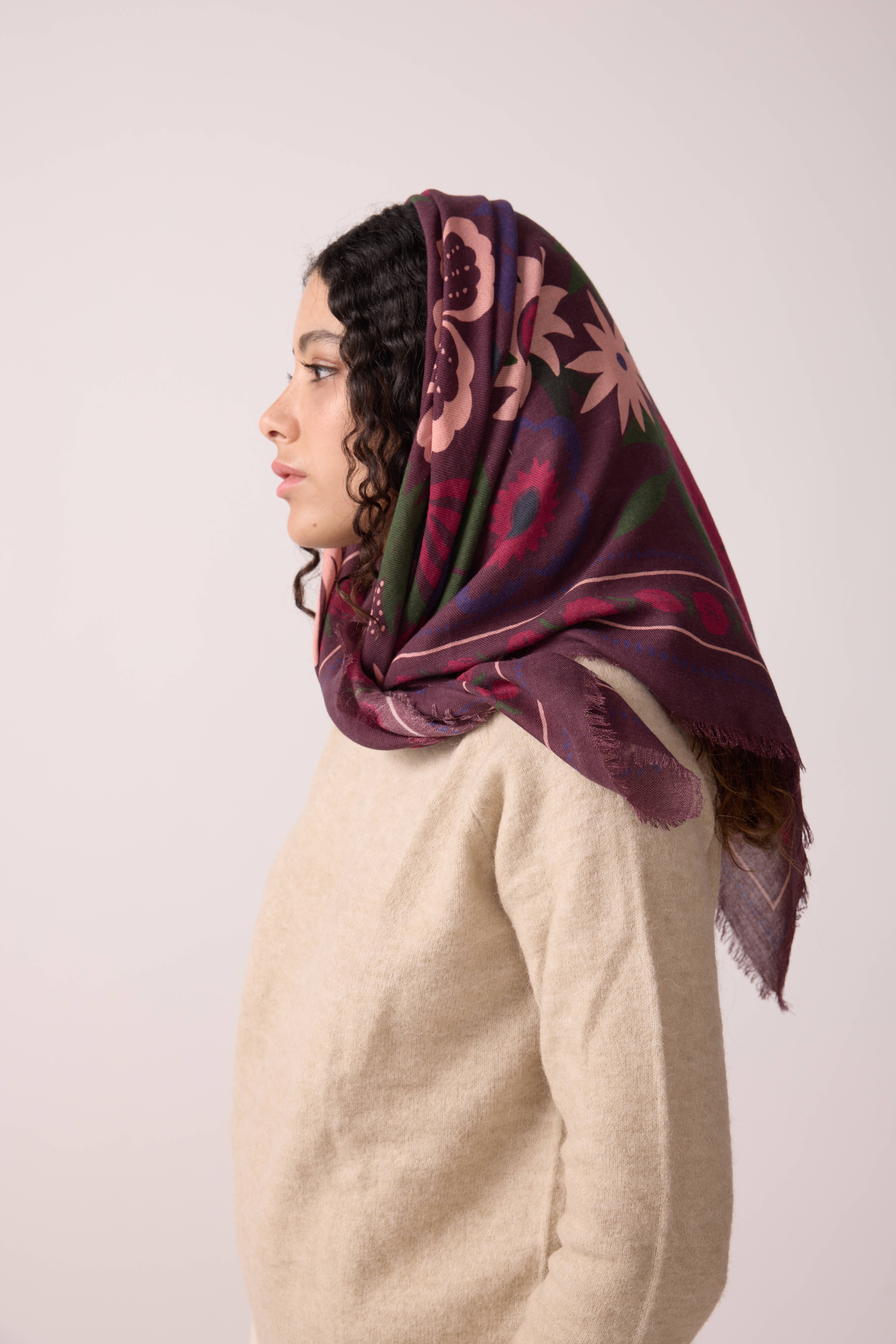 Maradji - Wholesale Scarf - Women's - WINTER BLOOM FIG WOOL SCARF
