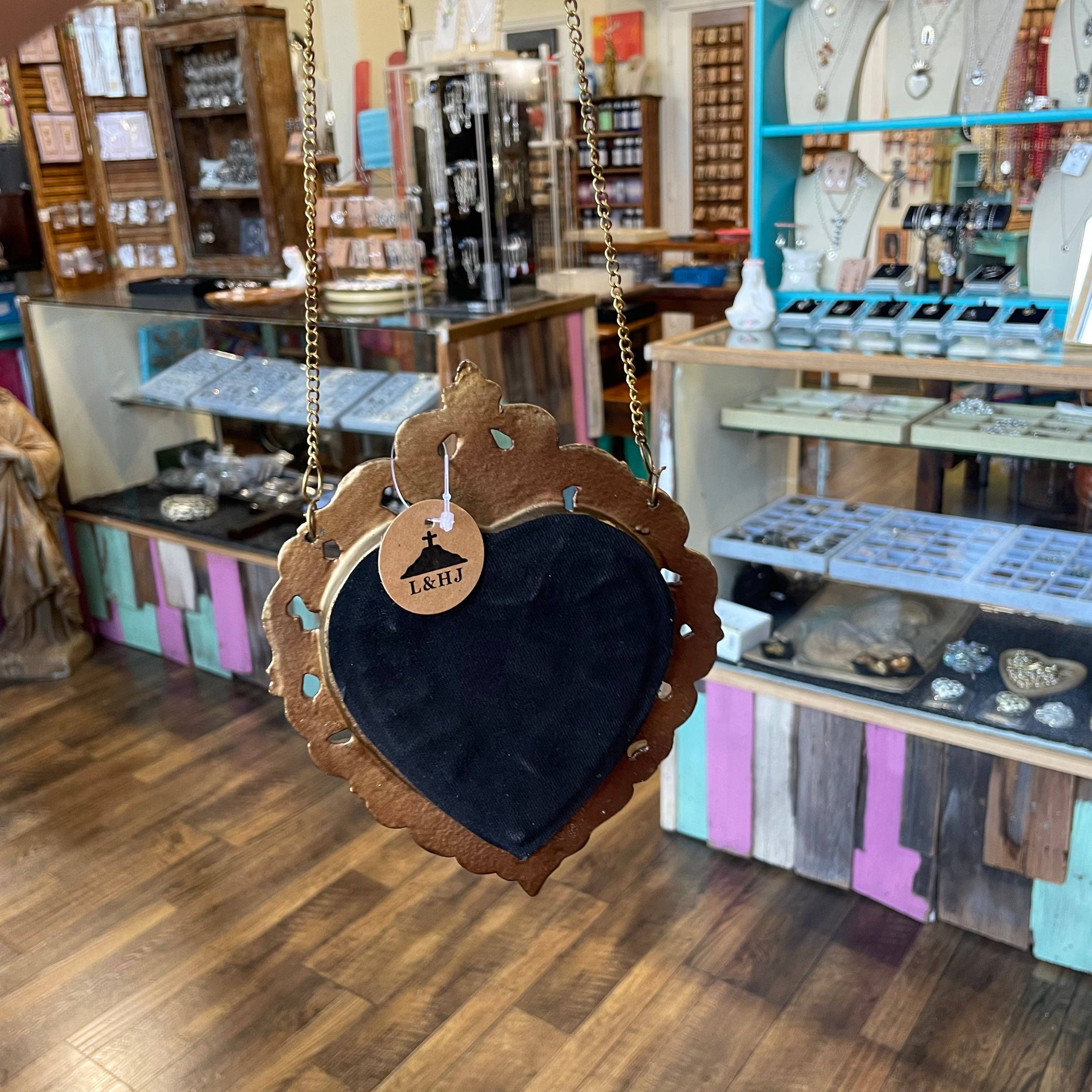 Love and Honor Jesus LLC - Vendita all'ingrosso Decorazione - Sacred Heart in velluto rosso 19 x 15 cm con catena 41-46 cm5