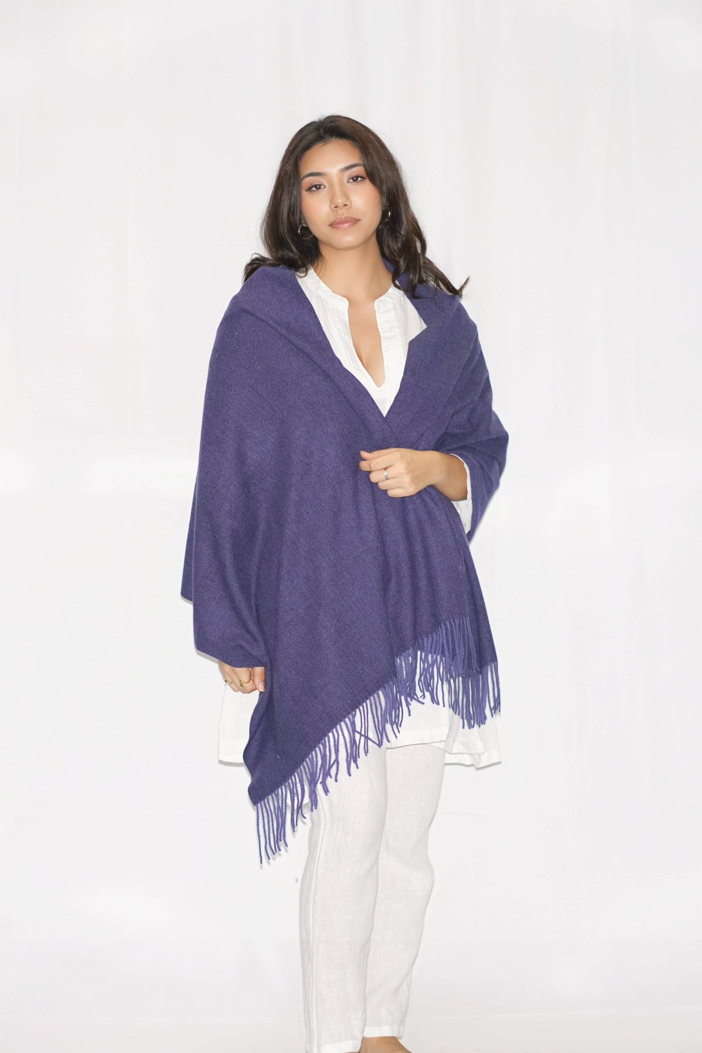 Dolma - Wholesale Wrap – Women's - Cozy Cashmere Blend Stole - Navy