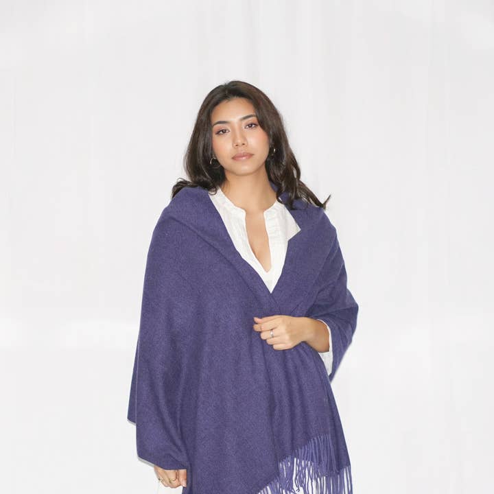 Dolma - Wholesale Wrap – Women's - Cozy Cashmere Blend Stole - Navy 0