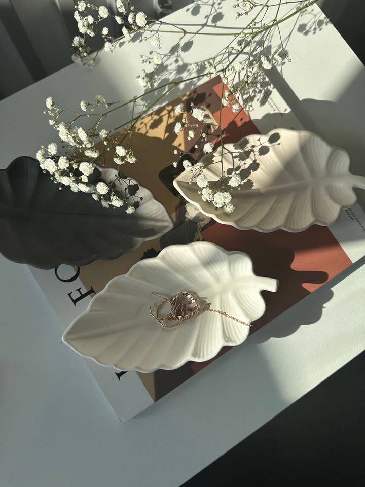 Handmade Concrete Leaf Trinket Dish for wholesale by The lines studio