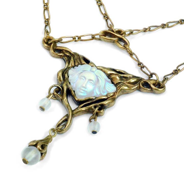 Collier Art Nouveau Futura N114 pour la vente par Sweet Romance Jewelry
