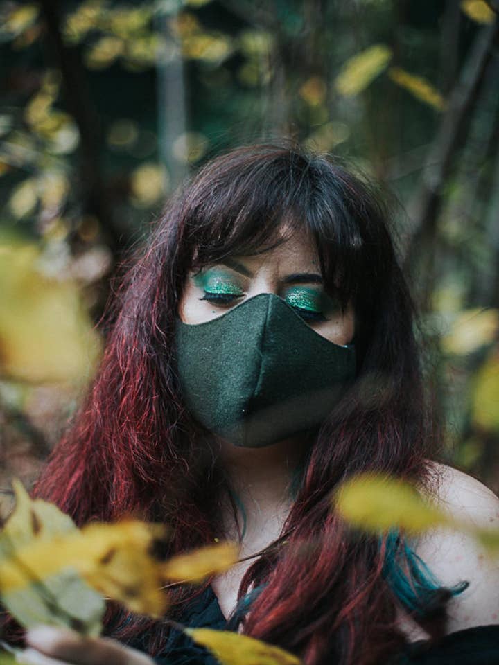 Face Mask Dark Green Fabric pocket filter washable reusable for wholesale by Costurero Real