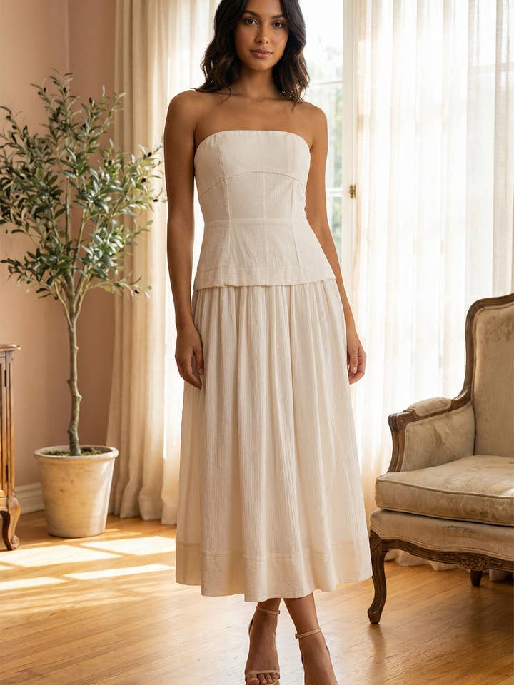 Robe midi style bustier sans bretelles pour la vente par Vestis M