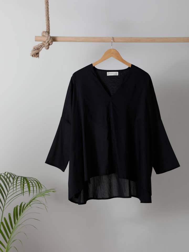 Blusa con scollo a V in cotone per la vendita all'ingrosso da parte di Brunch | My Dear