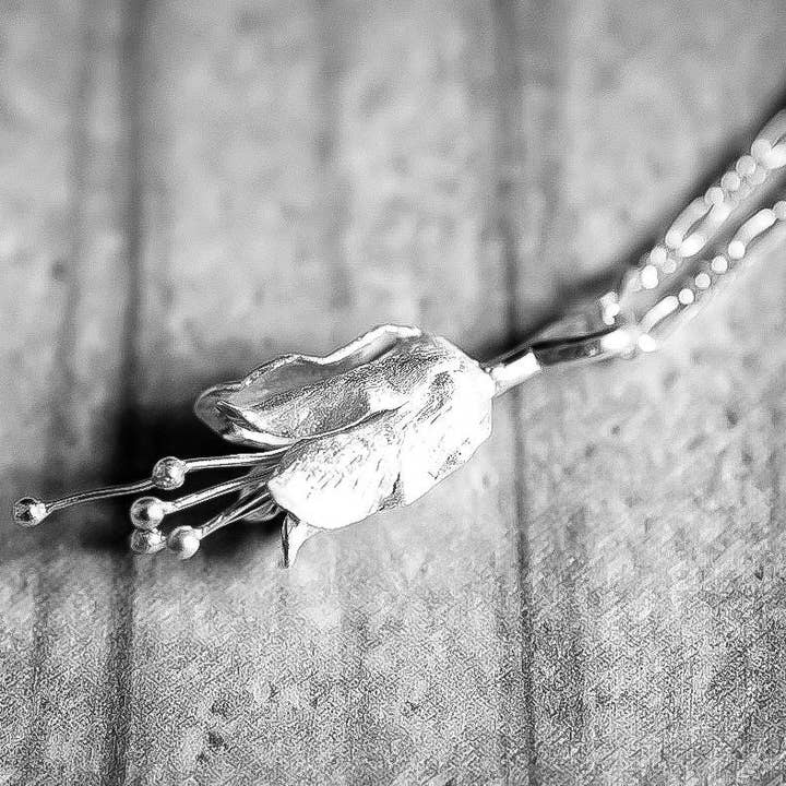 MadamLili – Großhandel Kette mit Anhänger/Charm – Glockenblume 3D Silber Kette - 925 Sterling Silber Blumen Maiglöckchen Pflanzen Halskette - K925-57