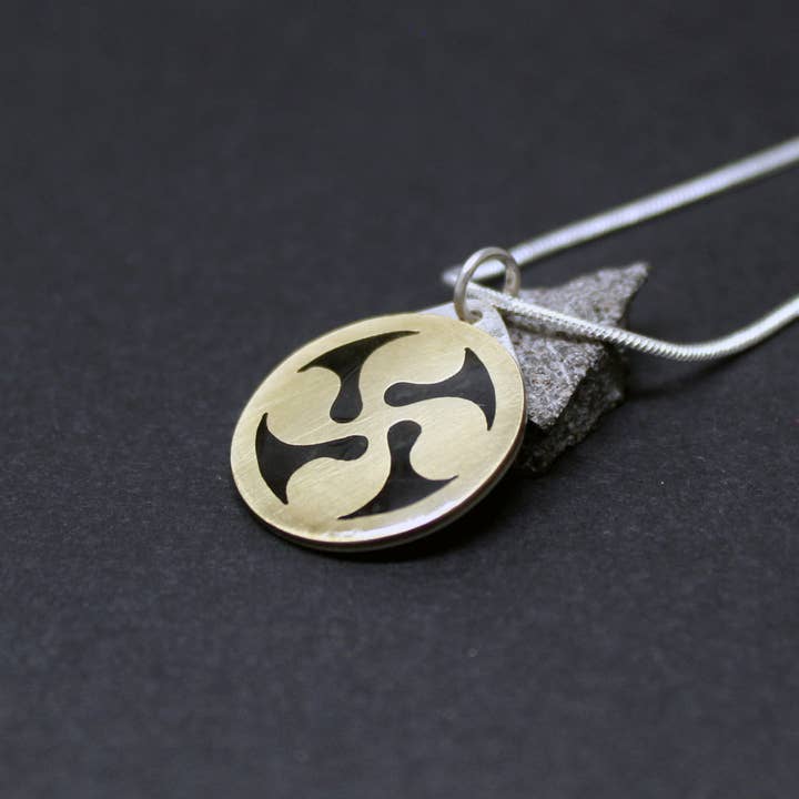 Plataica - Wholesale Pendant/Charm Necklace - Lauburu pendant in 925 silver and brass4