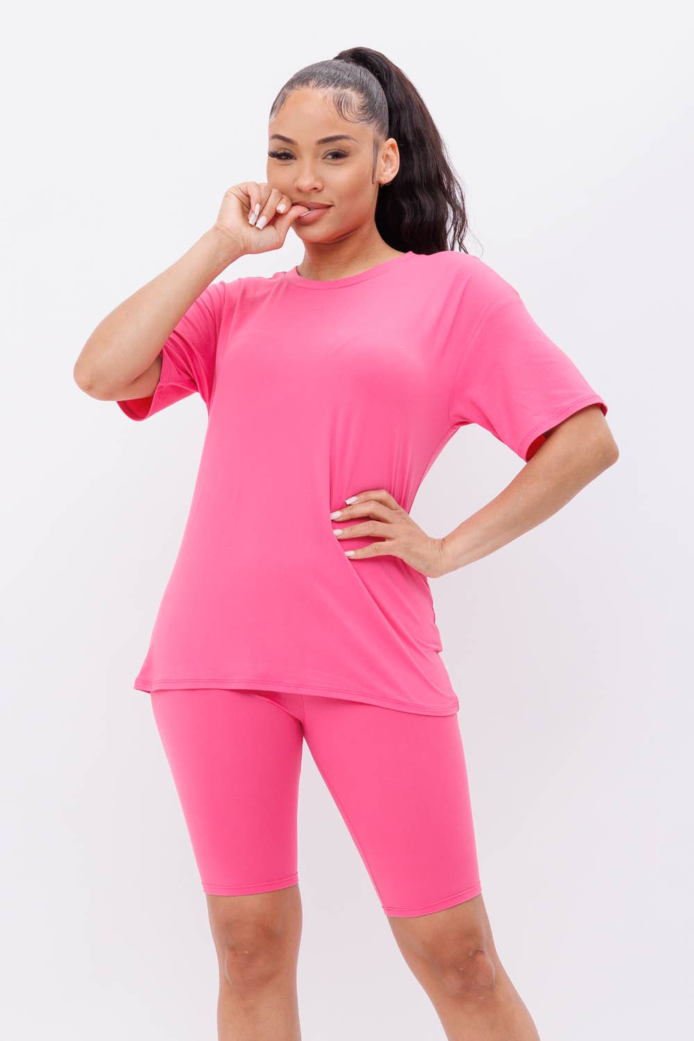 Julia by LoveJ - Vendita all'ingrosso Completo loungewear - Donna - Set di pantaloncini da bici con scollo tondo spazzolato16