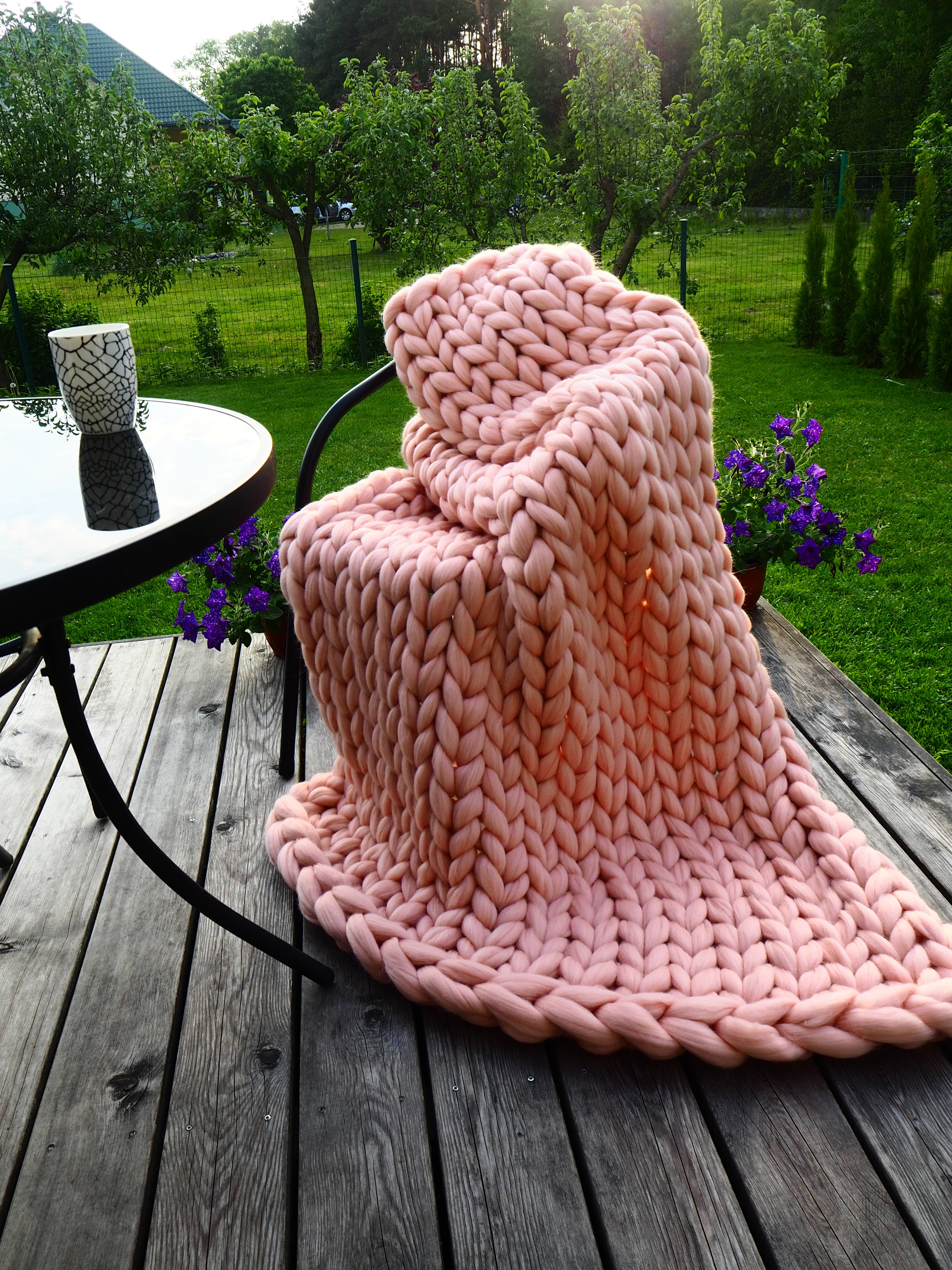 Chunky Wool Studio - Wholesale Throw Blanket - Handmade Throw Blankets 100% Merino Wool5
