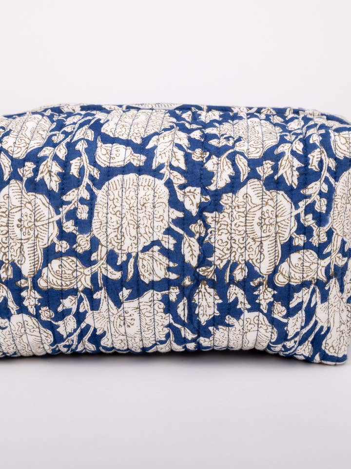 Trousse de toilette matelassée | Organiseur pour accessoires de voyage pour la vente par Origin Pink