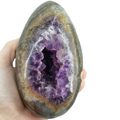 Alliz Trading - Wholesale Spiritual stone/crystal - Amethyst Geode Egg1