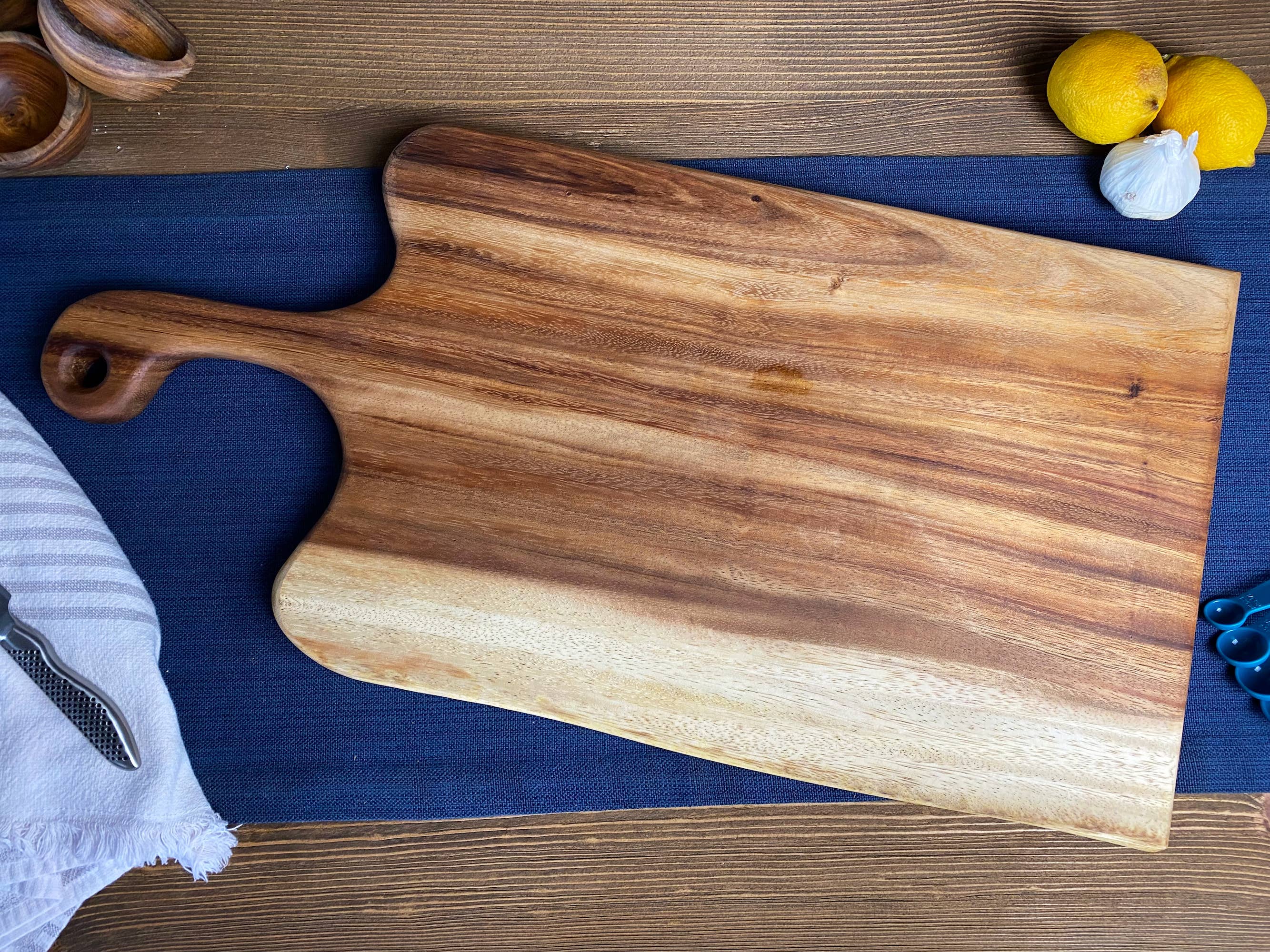 Tuckahoe Hardwoods – wholesale Cutting board – Extra Large Live Edge Board with Handle4