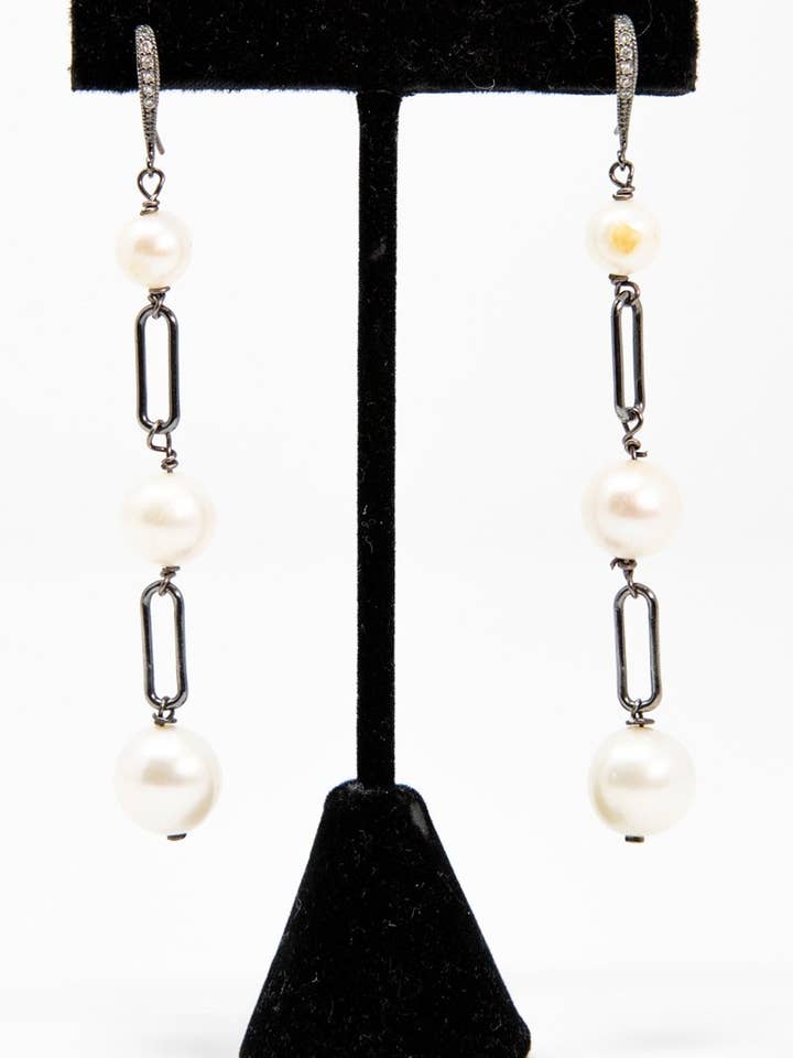 Boucles d'oreilles en perles pour la vente par Jocelyn Chemel