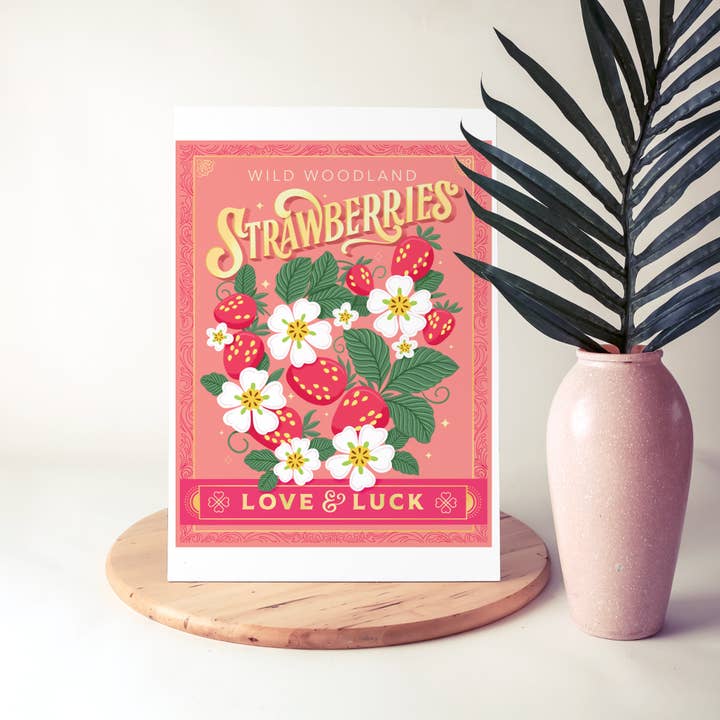 Blumenmuster mit Erdbeeren (8 x 10) - Love & Luck für den Großhandel von To & From Gift Co.