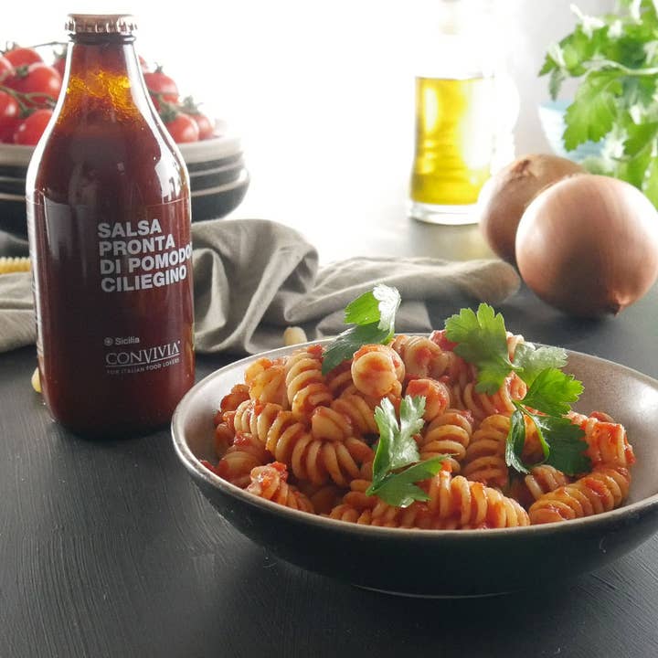 CONVIVIA for italian food lovers - Vendita all'ingrosso Sughi pronti - Salsa pronta di pomodoro ciliegino bio 330g