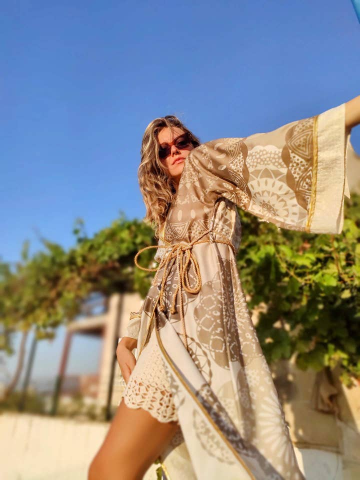 Kimono d'été NAJA pour la vente par Ladin Ozden