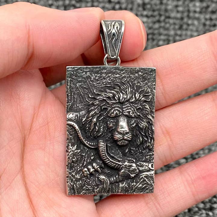 Lion Hunting Blackening S.Steel Square Pendant - MJ/MNP for wholesale by Mio Queena
