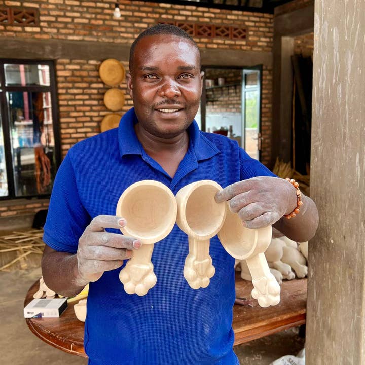 Azizi Life - Wholesale Pet Bowl - Cat/Dog - Hand-Carved Wooden Dog Scoop4